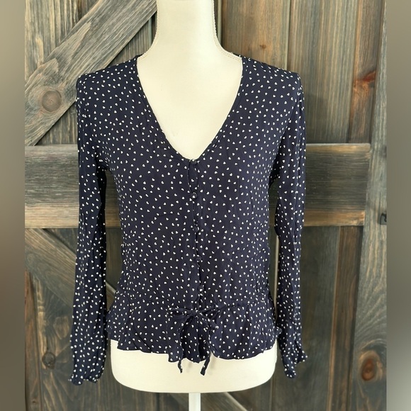 Rails Black White Heart Print Long Sleeve V-Neck Button Front Ruffle Hem Blouse - Picture 2 of 7